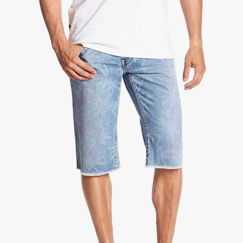 True Religion Men's Straight Flap Cut-Off Shorts-Indigo Grove EUC
